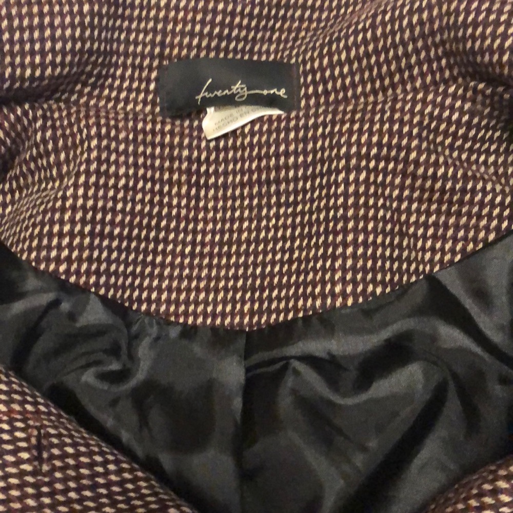 Short coat - Picture 2 of 3